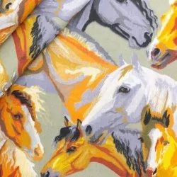 Baumwollstof mi graue farbige Pferden Isabelle Weiß Brünett Buch un Palomino | Wolf Stoffe