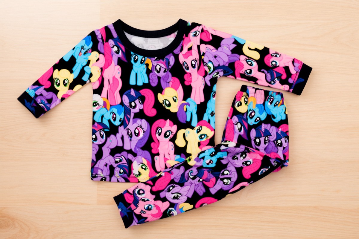 Nähen Sie diesen My Little Pony Pyjama Nähen Sie diesen My Little Pony Pyjama
